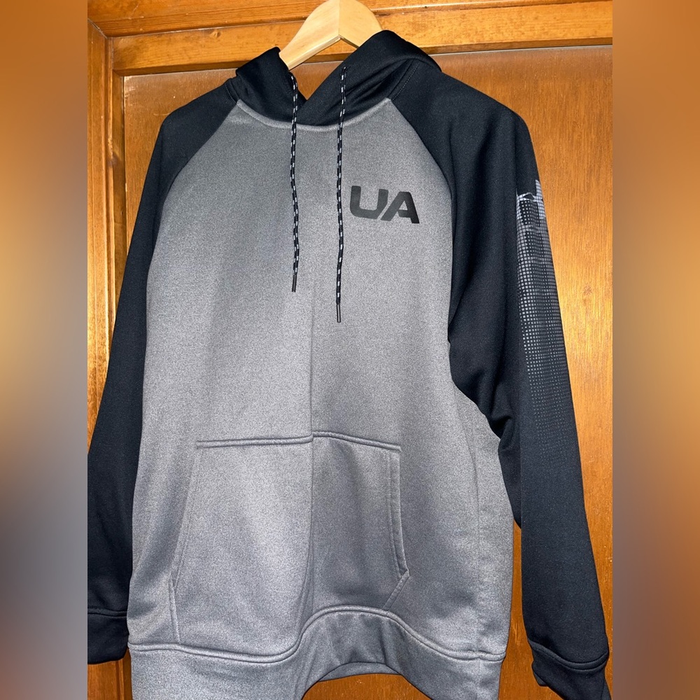 Under armour men’s hoodie